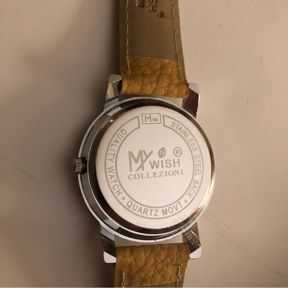 Quartz - Butterfly Watch (My Wish) EUC - Picture 11 of 14